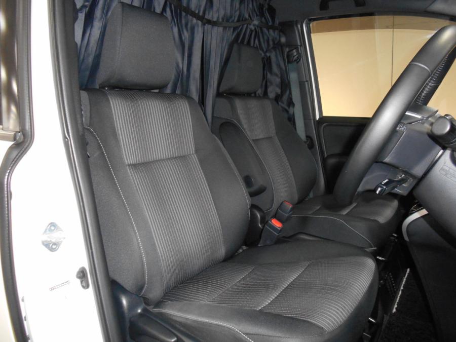 Voxy 1.8 Hybrid ZS 煌II Modellista - Image 4